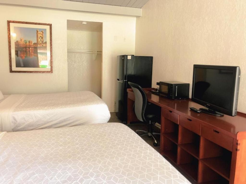 Super 8 By Wyndham San Jose Airport Motel ซานตาคลารา ภายนอก รูปภาพ